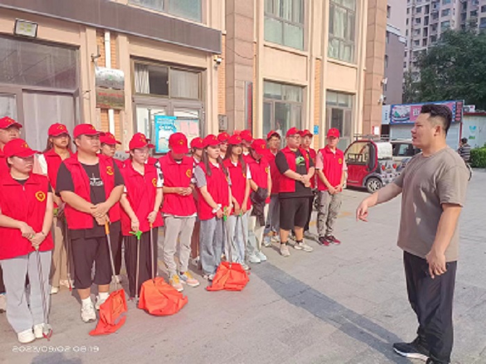 9月2日乐动网官网_乐动(中国)在凤凰城A区开展志愿服务活动 (4).jpg